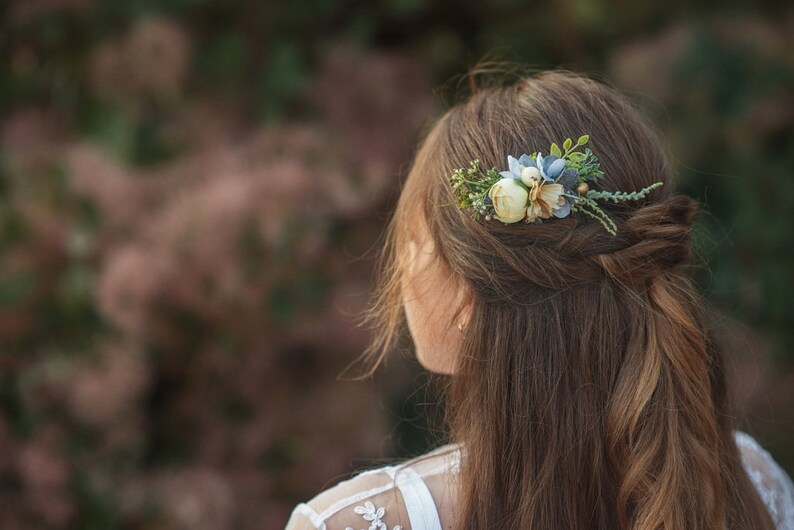 Pale blue yellow gold flower comb Hair flowers Bridal floral headpiece Wedding flowers Floral accessories Bridesmaid comb Outdoor Hairpiece
