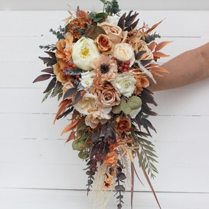 Cascading bouquet Boho bouquet Pampass grass Orange ivory rust terracotta bridal bouquet Faux bouquet Fall wedding Faux blooms Boho wedding
