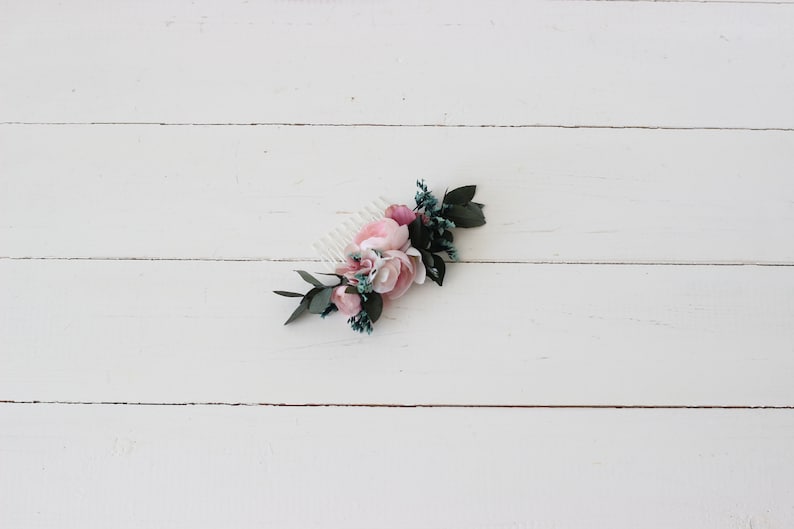 Blush pink flower comb Deep greenery Floral headpiece Bridal accessory Wedding hair piece Bridesmaid comb Eucalyptus Outdoor Hair flowers