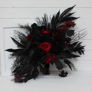 Halloween bouquet Red black flowers Fall bridal bouquet Faux bouquet Halloween wedding Silk flowers Boho wedding-size 16 inch