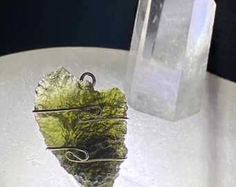 Moldavite Wire wrapped Pendant/4.7 Gram/Authentic Heaven and Earth/Interdimensional Travel/Spiritual Evolution