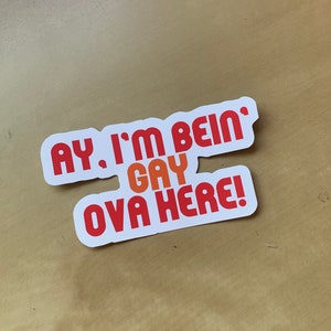 What We Do in the Shadows Vinyl Aufkleber oder Magnet - Seanie für Comptroller! - "Ay, hier bin ich schwules Ei!"