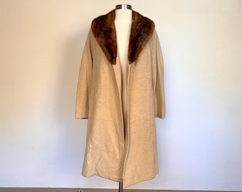 Vintage 1950s women’s mink fur collar 100% virgin cashmere coat size small S XS / 50s 60s beige neutral overcoat long jacket duster pockets