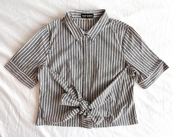 Vintage 2000s cotton stripe wrap shirt size medium M / Y2K grey gray white blouse short sleeve collared button front up down bow tie front