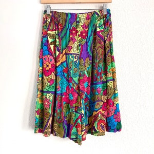 Vintage 80's Carol Little stained glass floral print shorts size 6 small S / 1980's high waisted elastic waist flowy relaxed rayon pocket
