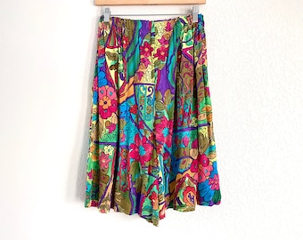 Vintage 80's Carol Little stained glass floral print shorts size 6 small S / 1980's high waisted elastic waist flowy relaxed rayon pocket