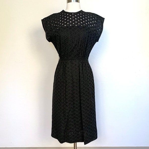 Vintage 1980’s R&K Originals eyelet black dress size XS / 80’s sheath below the knee midi cotton embroidered short sleeve Dre high neck LBD