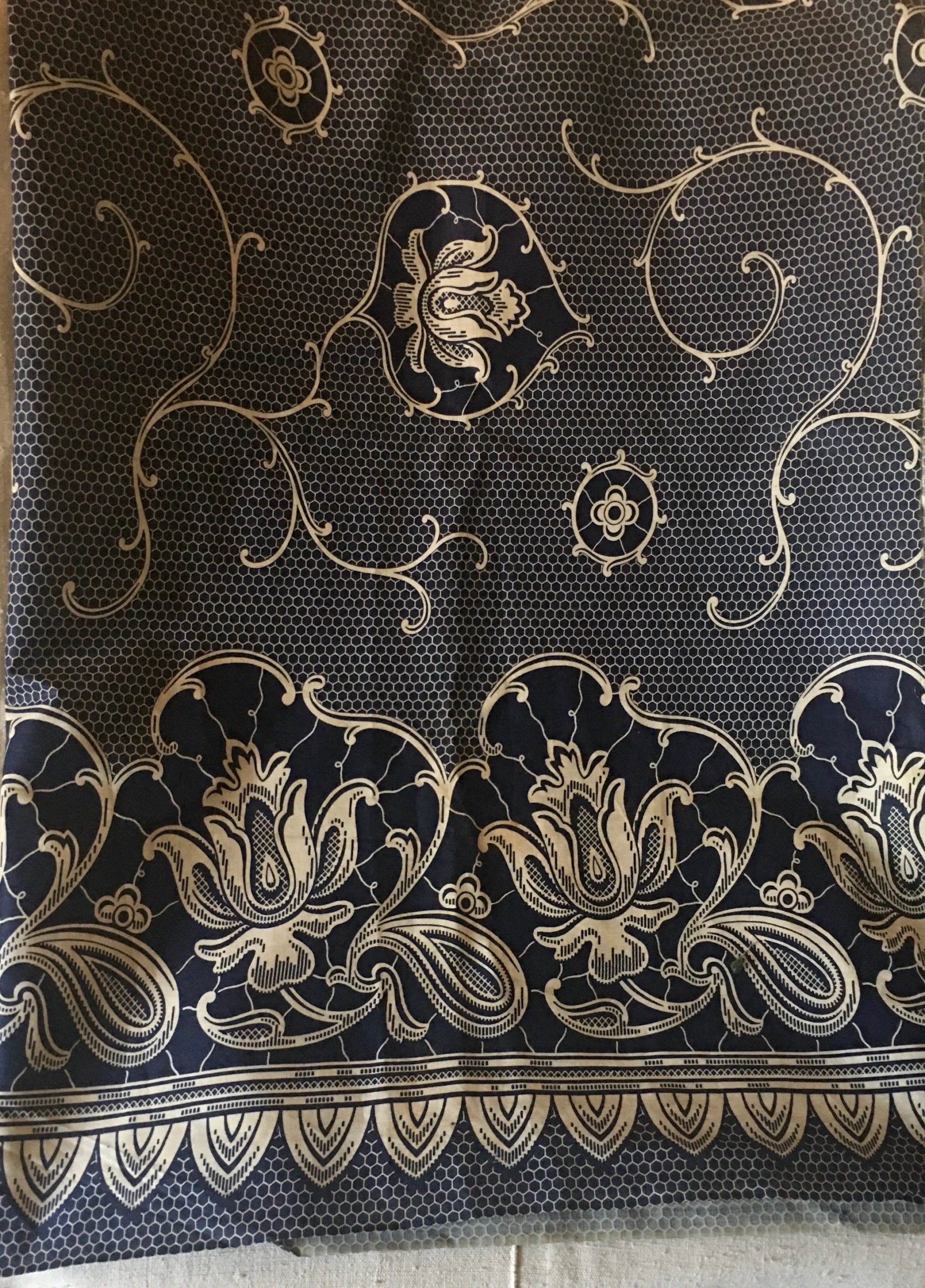 Unique Beautiful Early 1900 Antique Vining Floral Honeycomb Cotton