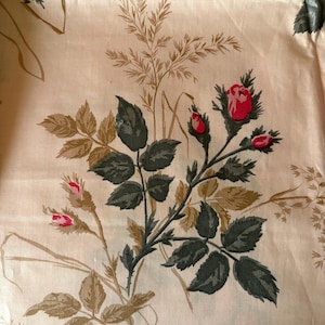 Beautiful Vintage Mid Century Roses Floral Polished Cotton Chintz Interiors Fabric ~ Pink Red Green Tan on Soft Pink ~ Mid Century Cottage