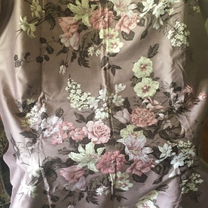 Beautiful Excellent Quality Vintage Roses Lily Floral Cotton Interiors Polished Cotton Fabric ~ Dusty Smokey Lavender Pink Mauve Brown