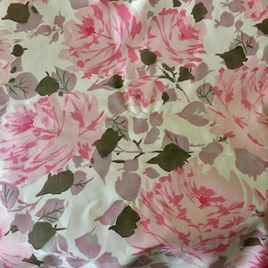 Beautiful Vintage Mid Century Floral Roses Sateen Cotton Fabric ~ Pink Mauve Olive