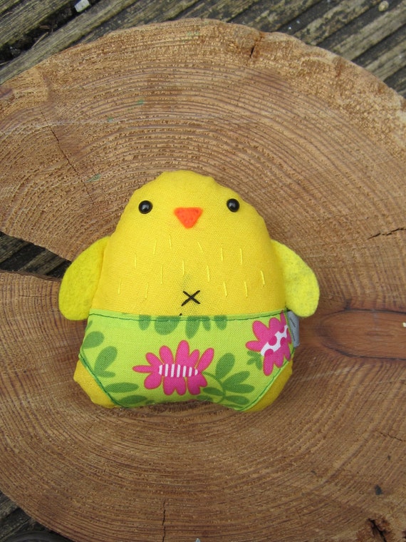 Small soft linen hand made hand embroidered chick - Barbara