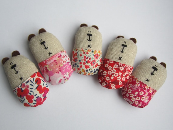 Teeny tiny bears in pants