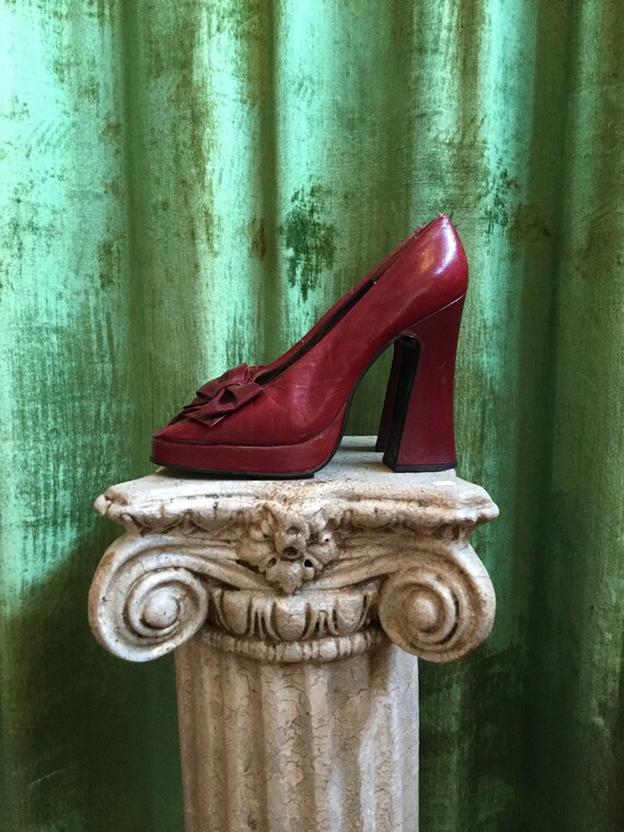 Vintage 1970s Nina All Leather Platforms size 9.5