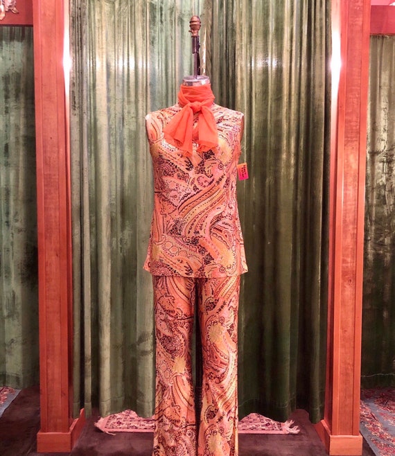 Vintage 1970’s super bright yellow, pink and brown