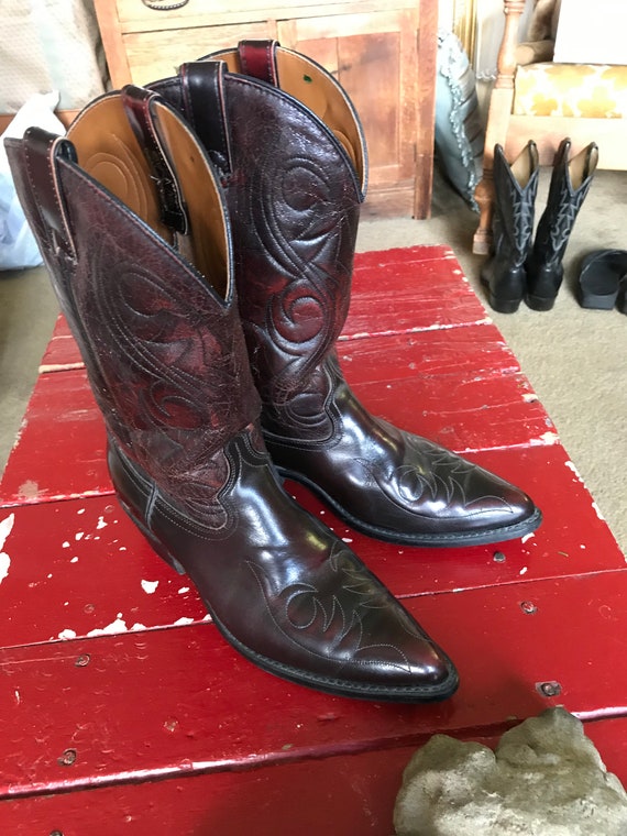 burgundy cowgirl boots