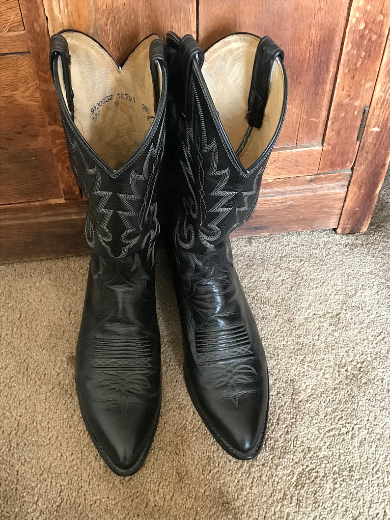 Beautiful Dan Post Men/'s Black Leather Cowboy Boots With Fancy Stitching Sz 912 D Unisex Like New Condition