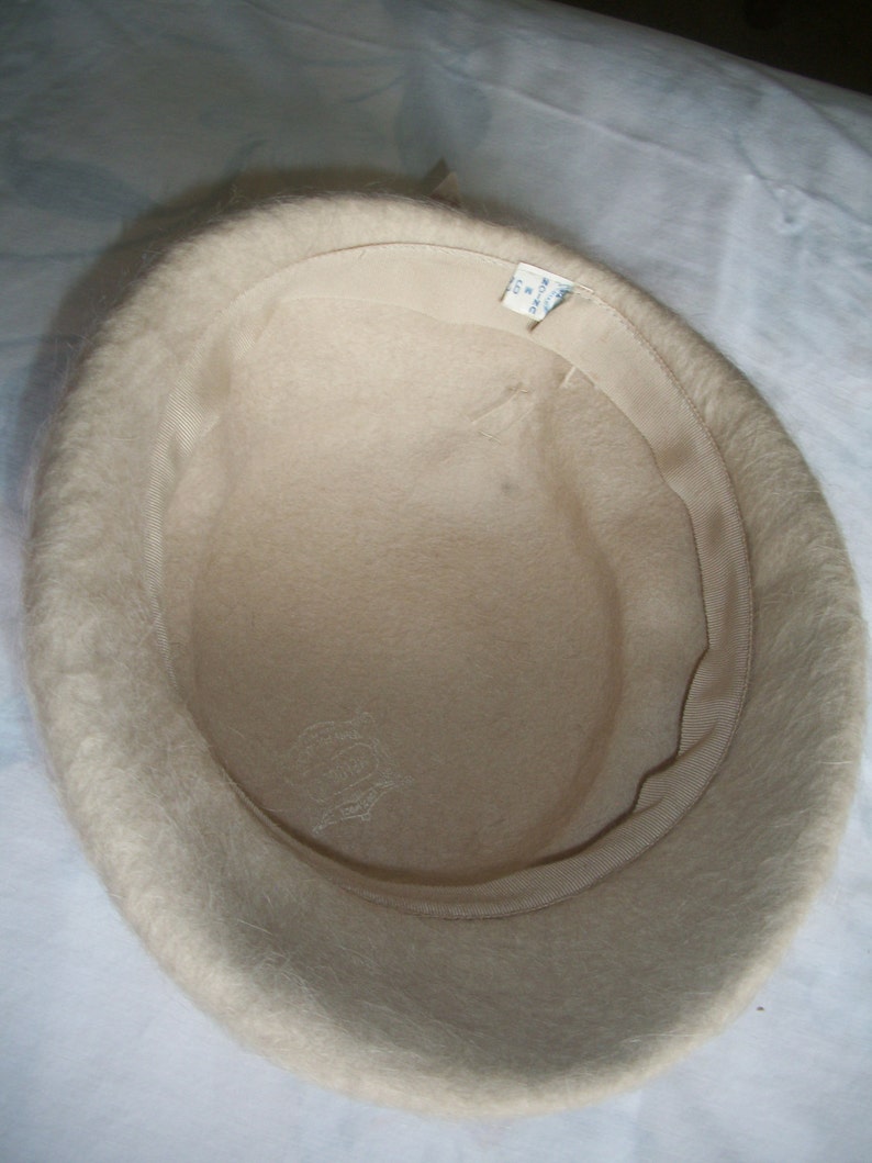 1950/'s Mohair Wide Brim Saucer Hat Beige Embellished Sequins /& Beads Day Hat The Fifties New Look Style Has Union Tag.
