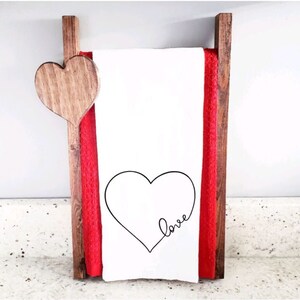 Valentine's Day Towel / Love Heart Kitchen Towel / Heart / Flour Sack Kitchen Towel / Kitchen Towel Decor