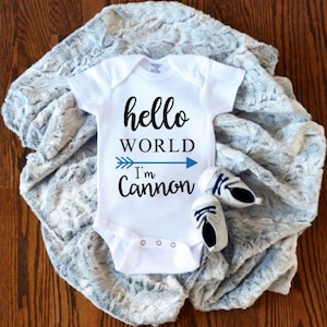 Hello World I&#39;m... / Personalized Baby Name Bodysuit / New Baby Bodysuit / Coming Home Baby Outfit