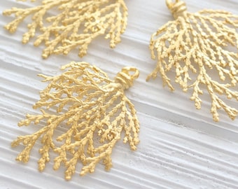 Leaf branch pendant, gold filigree branch pendant, tree branch pendant, filigree leaf, filigree pendant, filigree findings,earrings dangle,L