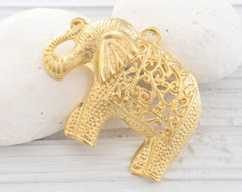 Elephant pendant gold, filigree pendant, elephant, filigree animal pendant, natural findings, elephant necklace pendant, focal pendant