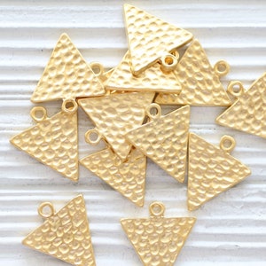 5pc gold triangle charm, triangle pendant, earring charms, geometric pendant, tribal pendant, earrings dangle, hammered pendant, spike gold