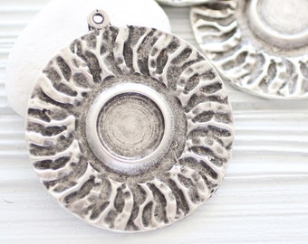 Tribal pendant silver, large medallion, boho pendant, large pendants, round pendant with bezel setting, rustic pendant, hammered pendant