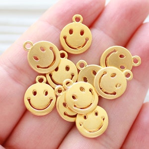 10 breloques smiley doré, breloques bracelet, breloques collier, breloques amusantes, breloques boucles d'oreilles, pendentifs juste, breloques bracelet or