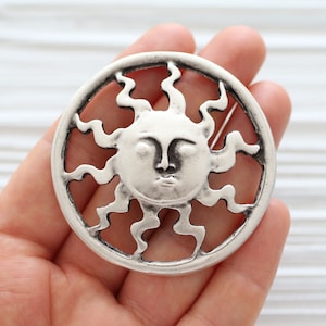 Celestial Anhänger Silber, Sonnen Anhänger Silber, uralte Sonne Anhänger, großer Tribal Sonnen Anhänger, Sunburst Anhänger, himmlische Sonne Verbinder