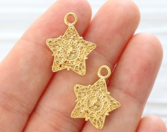 Colgante de estrella dorada (4 piezas), cuentas de estrella de metal, estrella de filigrana, dijes para pulsera, pendientes colgantes, dijes dorados grandes, dije de estrella, estrella dorada grande
