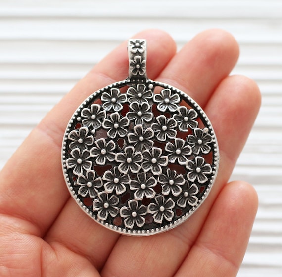 Flower pendant silver, daisy pendant, ornate, tribal pendant, boho findings, silver pendant, embellished round pendant, flower, rustic