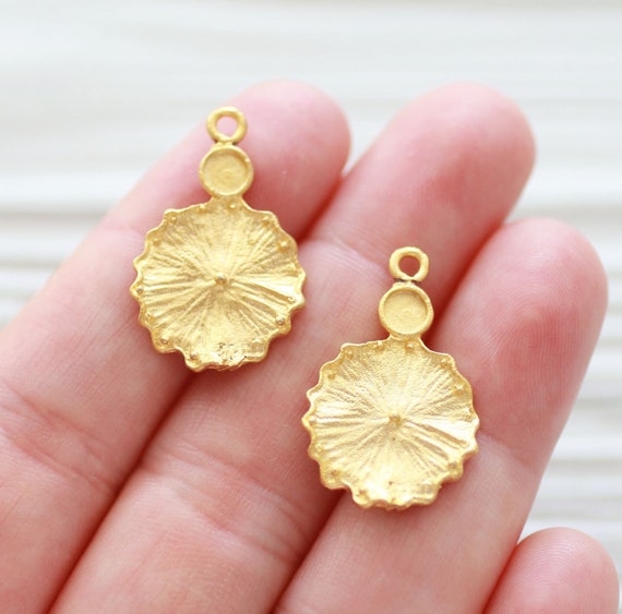 2pc flower charms, gold flower pendant, daisy pendant, large flower earrings dangle, gold flower charm, large leaf flower,cute flower dangle