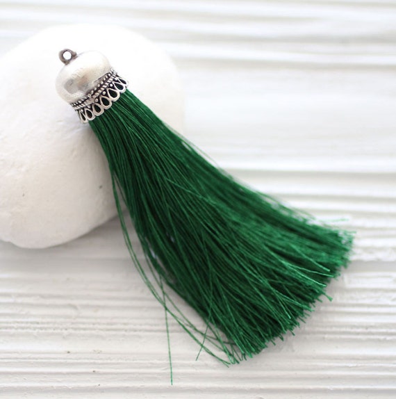 Silver cap dark green silk tassel, emerald, kelly green, mala tassel, large silk tassel, tassel pendant,decorative,green necklace tassel,N40