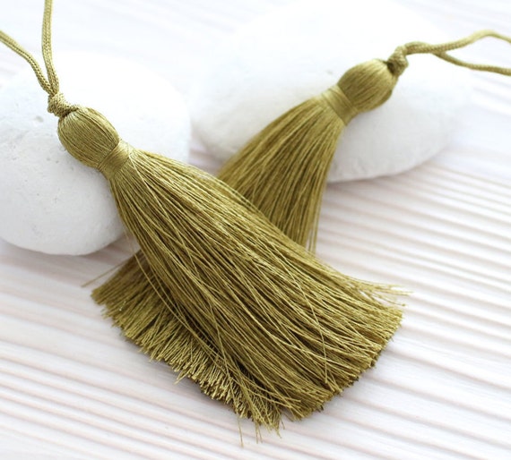 Silk tassel, olive tassel, green tassel, olive green, jewelry tassels, tassel, keychain tassels, decorative tassels, khaki, mala tassel, N32