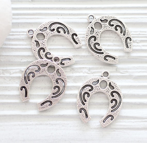 2pc lucky pendant, horseshoe pendant, silver horse shoe earrings charms, crescent shaped pendant, filigree good luck pendant, hammered