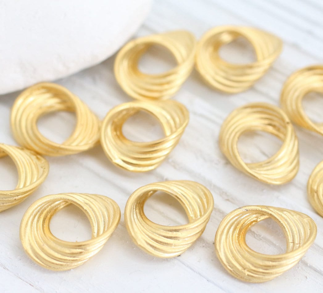 4pc gold Ring Anhänger Stecker, gold Link, Link-Anhänger, Metall-Ring,  Schmuckringe, Stammes-Ring, Spirale Anhänger, Kreis-Anhänger, matt gold -   Schweiz