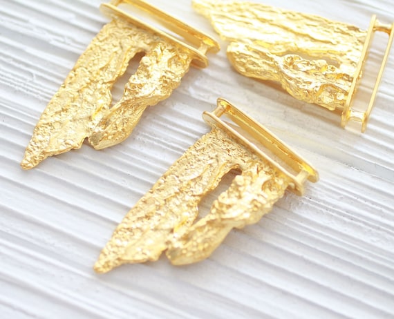 Large modern pendant gold, pendant for leather cord, necklace dangle, gold link pendant, hammered pendant, contemporary jewelry pendant