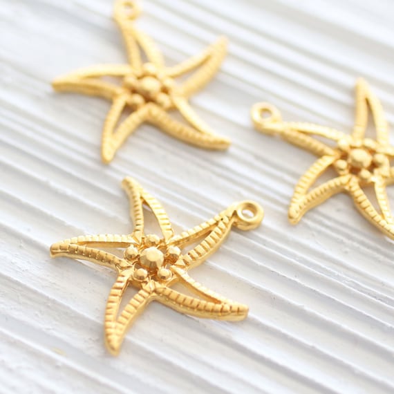 2pc gold starfish pendant charm, star pendant, starfish charm, sea pendants, starfish, hammered pendant, gold earring charms, star dangles