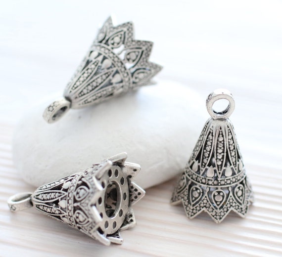 10 x filigrana plata tono recargado forma Estampado Adorno Decoración de encanto