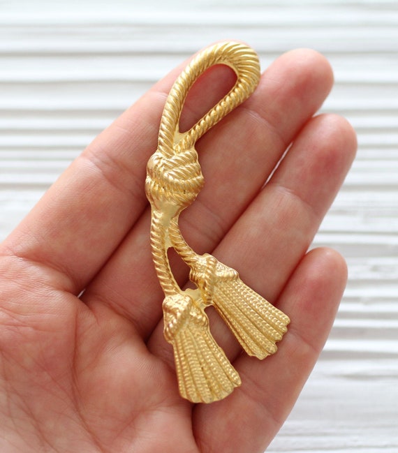 Large ribbon pendant gold, large focal pendant, knot pendant, big gold pendant, pendant dangle, knotted pendant, knotted ribbon