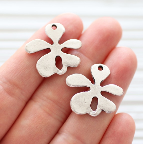 4pc flower charm silver, flower connector silver, daisy charm, flower pendant, daisy pendant, earrings dangle, silver daisy, leaf pendant