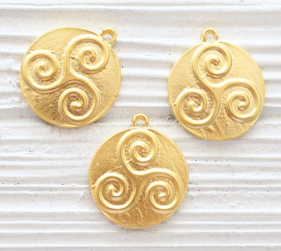 2pc round celtic pendant, gold spiral pendant, celtic symbol jewelry pendants, large hole pendant, gold round rustic findings for necklace