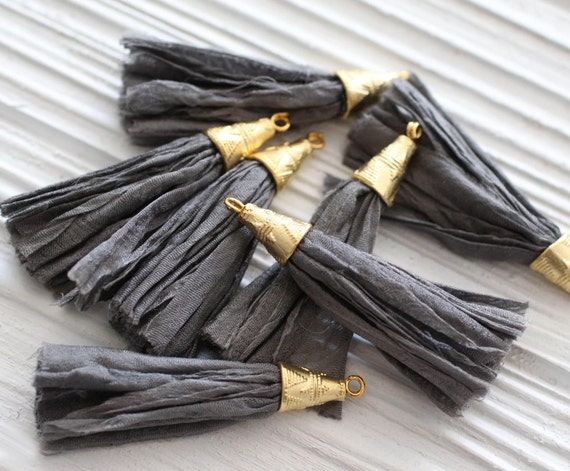 Gray sari silk tassel, sari silk, short silk tassels, earrings tassel, grey silk tassel, smoke, decorative tassel, gray necklace tassel, N24