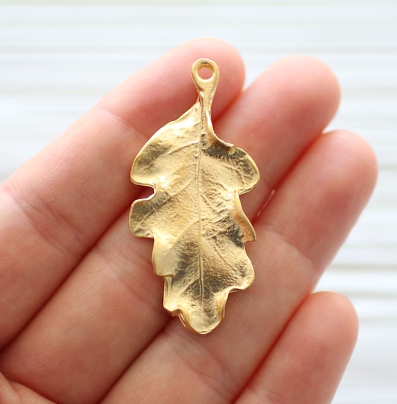 Leaf pendant gold, filigree leaf gold, romantic leaf charm, hammered leaf, matte gold rustic pendant, dangle pendant, earring charms gold,Y2