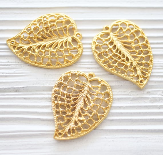 Leaf pendant gold, filigree leaf pendant connector, filigree, filigree findings, boho gold leaf charm, filigree leaf, earring pendant, S