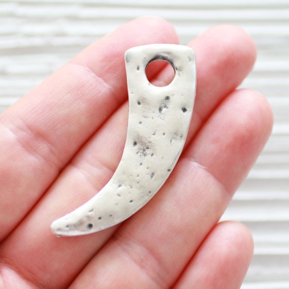2pc silver dagger pendant, rustic pendant, stick pendant, long pendant, tribal earrings charms, boho findings, vertical metal pendant