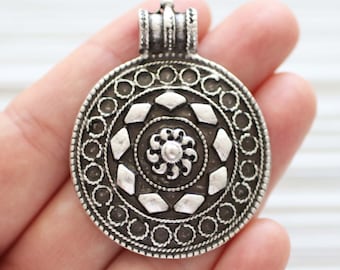 Silber Anhänger, Tribal Anhänger Silber, Großloch Anhänger, runder Anhänger, fokaler Anhänger, Metall Spiral Anhänger, Silber Zubehör für Schmuck