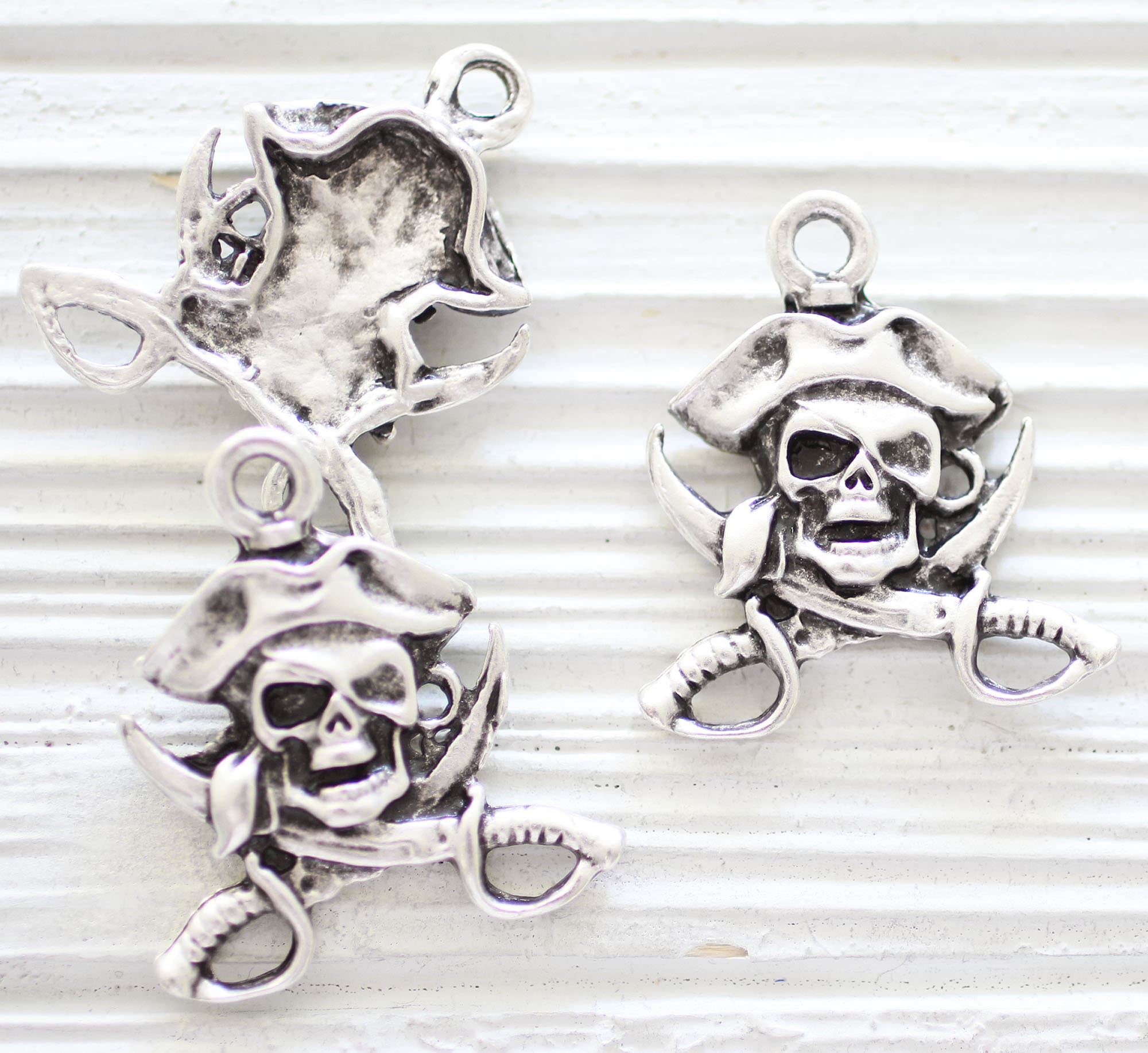 Totenkopf Pirat Anhänger für Kette Echt Silber 26 mm x 20 mm VII