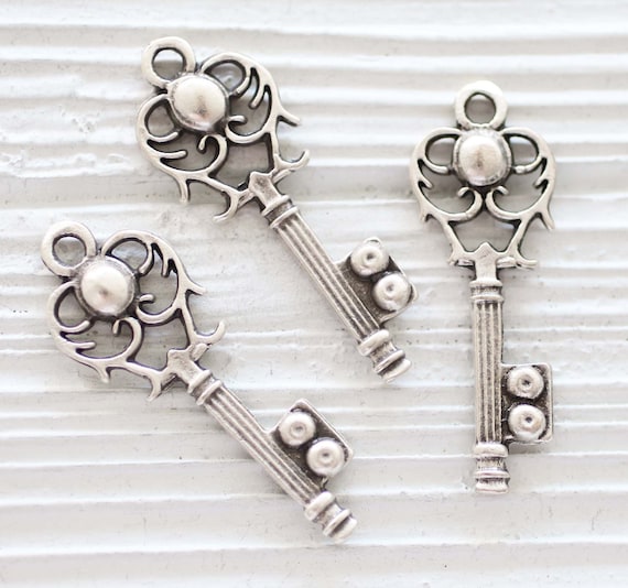 Key pendant silver, vintage look filigree key, key charm silver, earrings charm,  keychain charm, key findings, antique silver